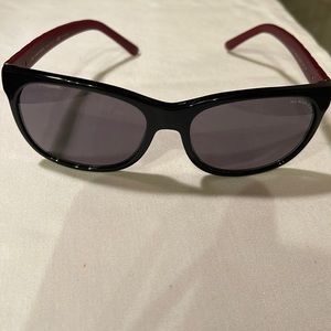 BURBERRY POLARIZED 4183 3001/81 black frames with rubber maroon arms, gray lens